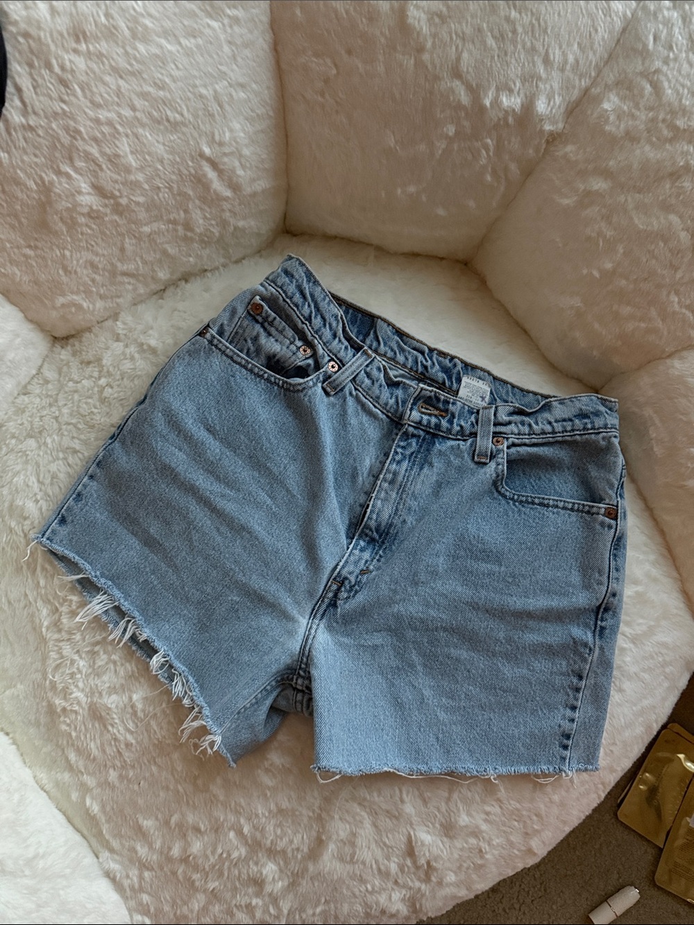 Vintage Levi’s Denim shorts light wash y2k thrifted